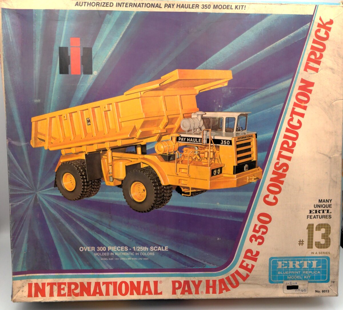 Ertl 8013 1:25 International Pay Hauler 350 Construction Truck Plastic Model Kit