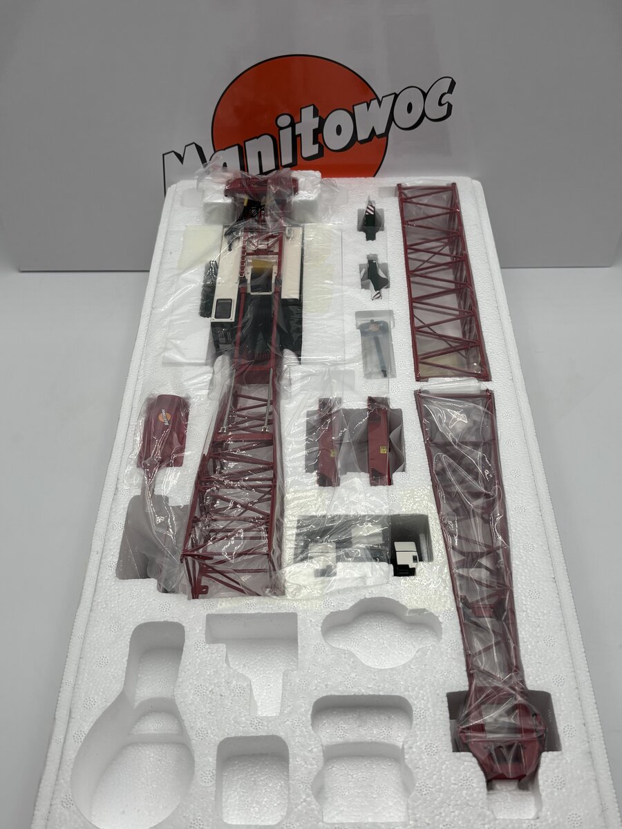 Weiss Brothers WBR030-1202 1:50 Red Manitowoc 4100w Series 2 Crawler Crane Kit