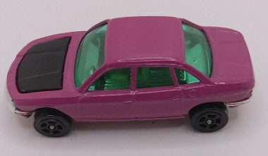 Corgi 28912 1:87 Diecast N.S.U. Ro 80 Whizzwheels Purple Vehicle