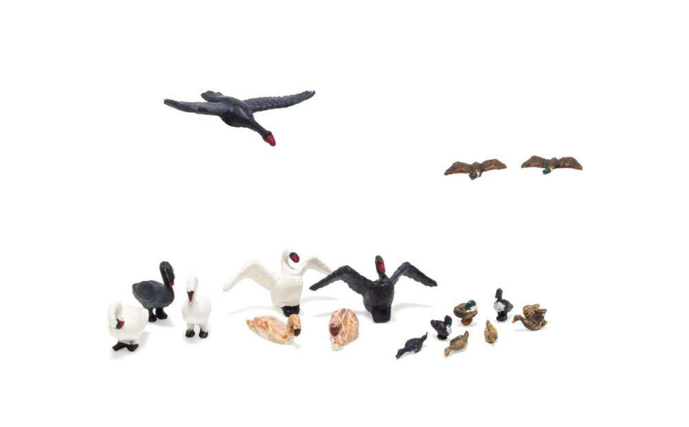 Woodland Scenics A1969 HO Scenic Accents Ducks & Swans Figures (Set of 17)