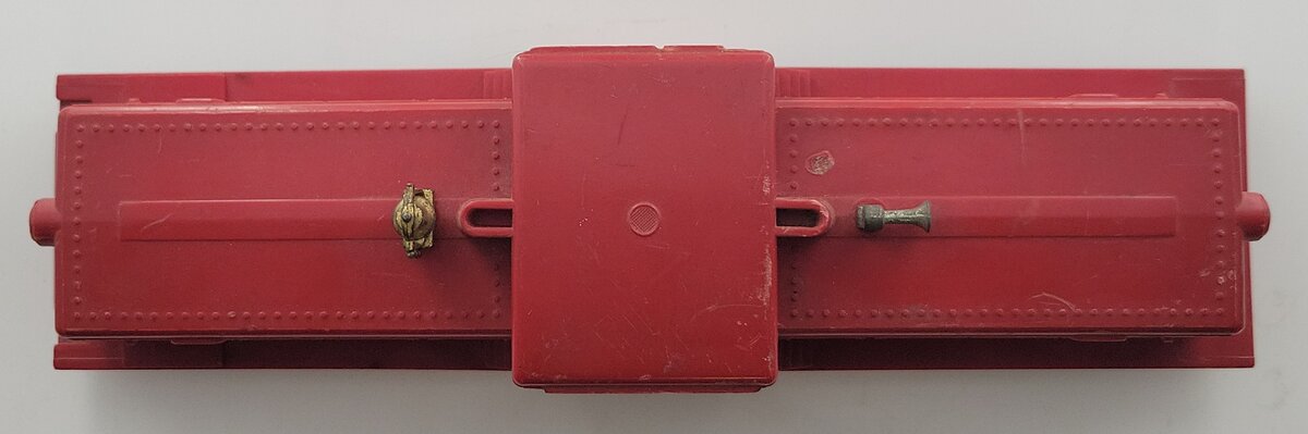 Lionel 627-3 O Gauge Vintage Lehigh Valley 44-Ton Diesel Switcher Shell