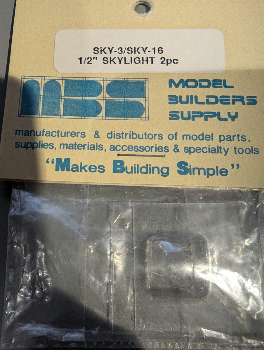 Model Builders Supply SKY-3/SKY-16 1/2" Skylight (2pc Clear)