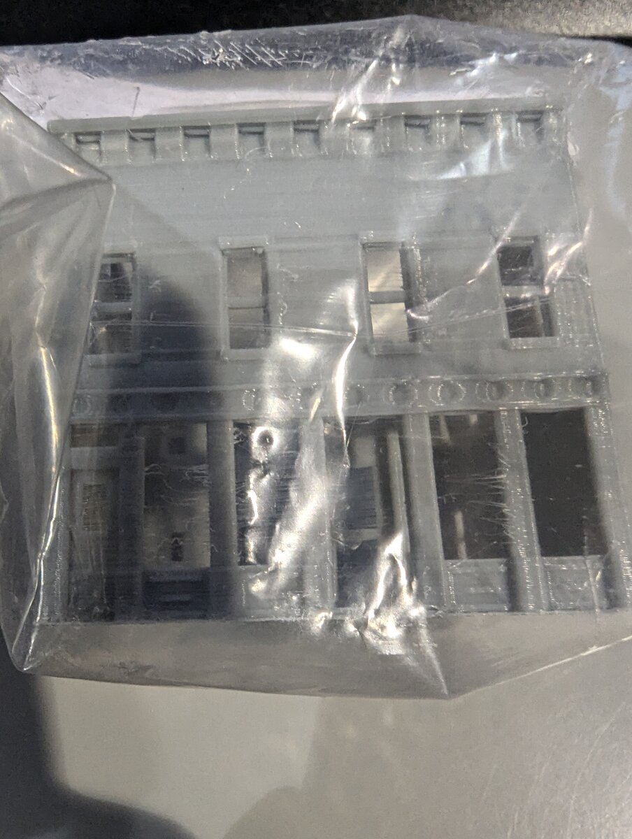 CrutchForm Z208L Z Scale 3D Printed Undecorated Plastic Building