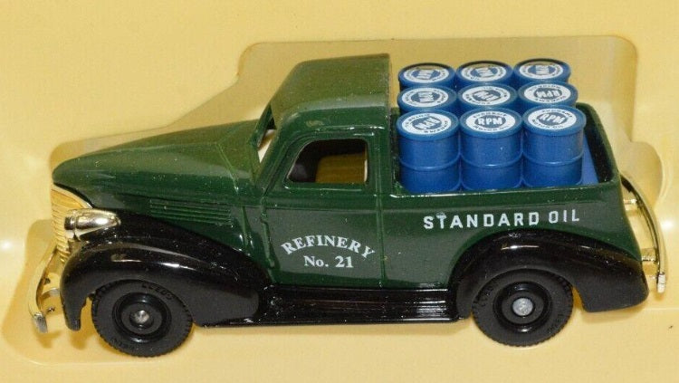 Lledo 1939 1:64 Days Gone RPM Motor Oil 1939 Chevrolet Pick Up Die Cast Replica