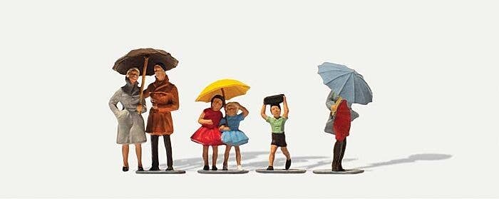 Merten 212186 HO Passengers in the Rain Figures (Set of 6)