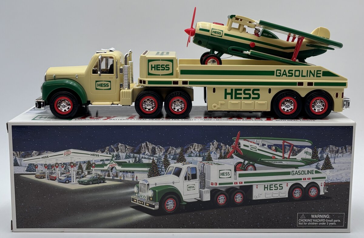 Hess 2002 Toy Truck w/Ramp & Airplane
