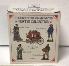 The Americana Pewter Collection AH162 HO Handpainted Stagecoach & Townspeople