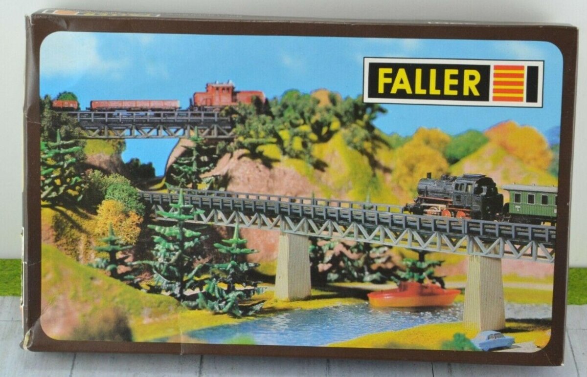 Faller 2901 Z Scale 4 Straight Track Ramps