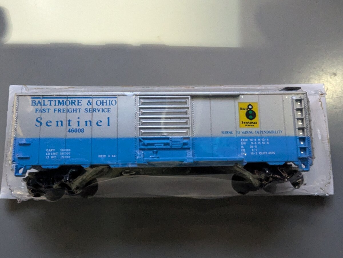 Model Power 46008 N Scale Baltimore & Ohio Sentinel Box Car