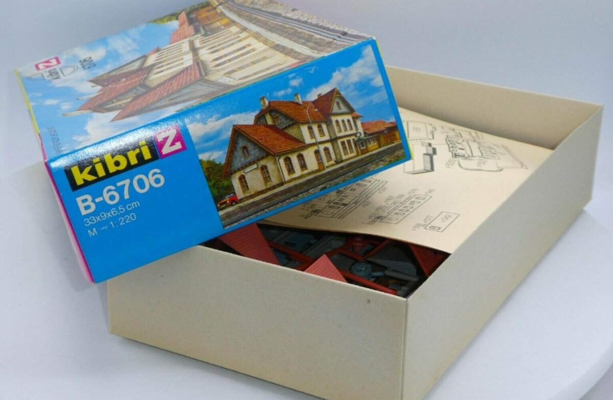Nゲージ ドイツ風建物模型 6点 ストラクチャー VOLLMER kibri Kibri B-6706 Z Scale Large German Railroad Station Building Kit