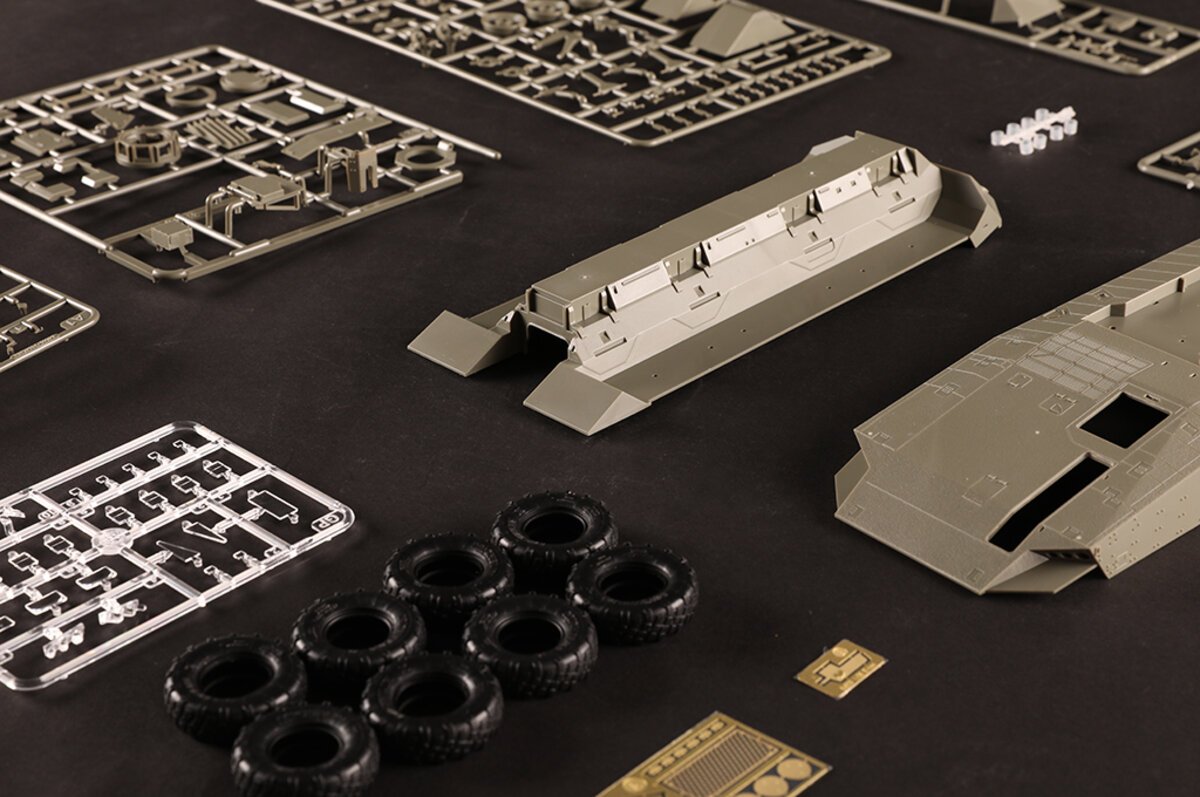 Hobby Boss 84509 1:35 IDF Eitan Wheeled APC Armored Plastic Model Kit