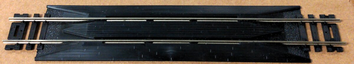 Atlas No. 44 HO Rerailer Track Section