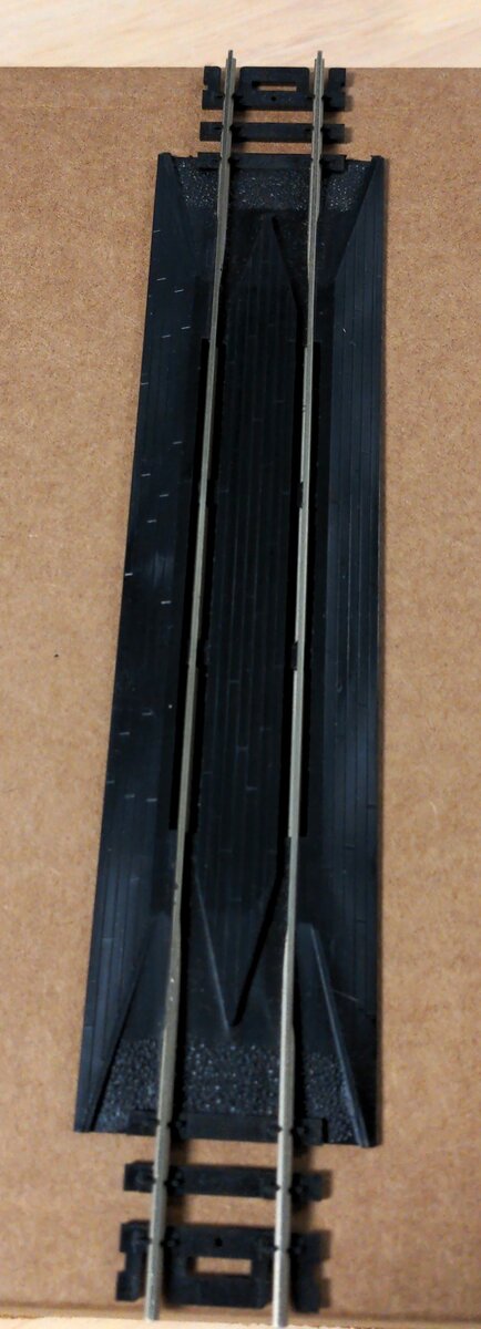 Atlas No. 44 HO Rerailer Track Section
