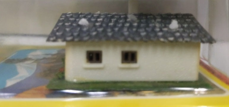 Noch 4687 Z Scale Almhutte Alpine Hut Assembled