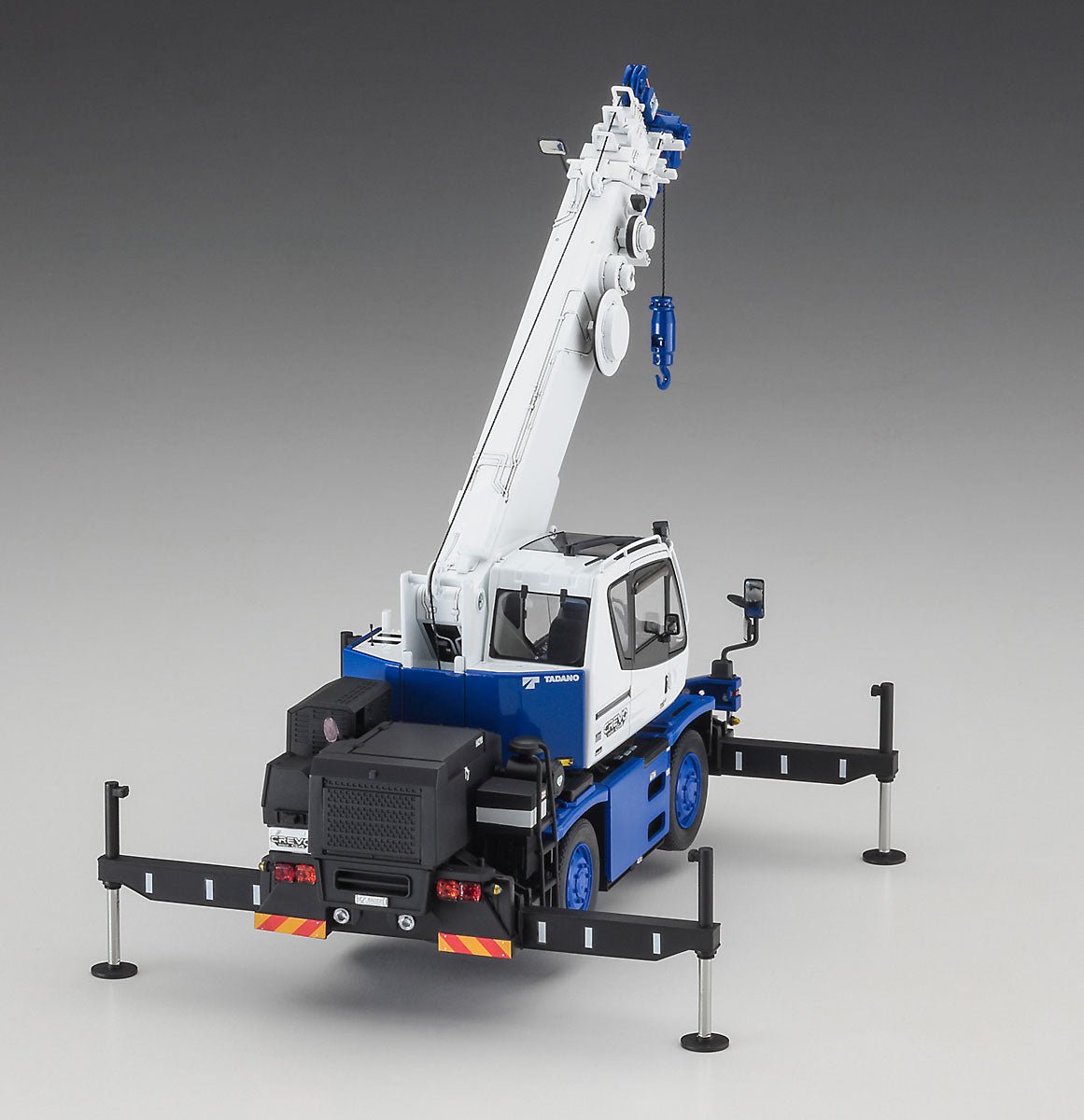 Hasegawa 66110 1:35 Tadano Rough Terrain Crane Plastic Model Kit