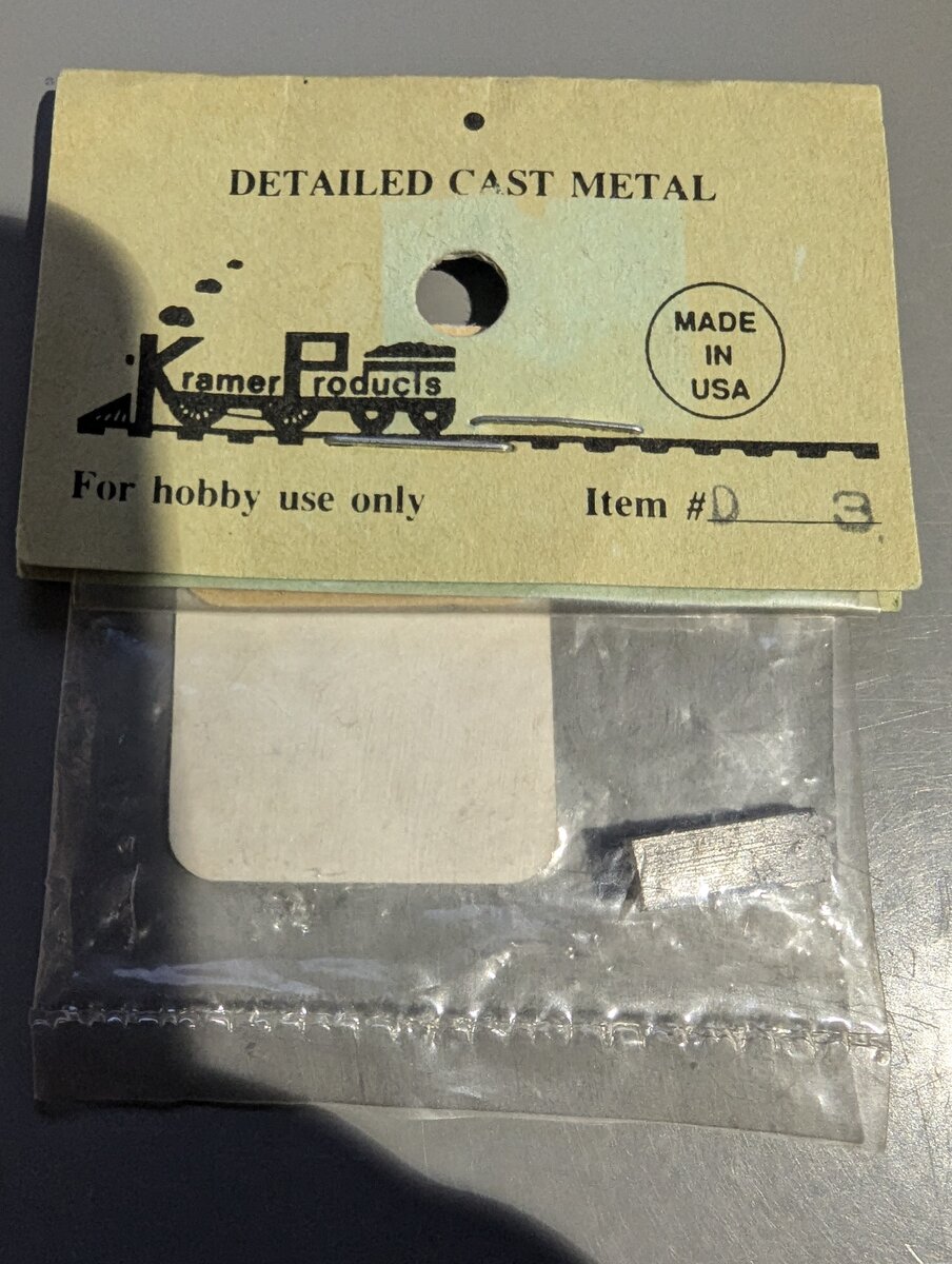 Kramer D3 HO Detailed Cast Metal Electric Pole