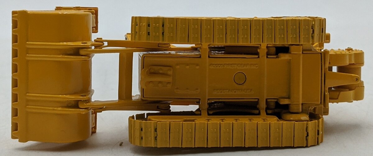 First Gear 50-3072 1:50 Diecast International Harvester 175 Crawler