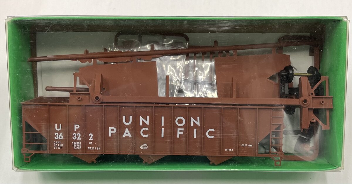 Bowser 55104 HO Union Pacific 100 Ton 45' 3 Bay Hopper #36322