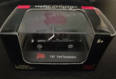 Malibu International 105 1:87 Black W/Black InteriorFord Thunderbird Convertible