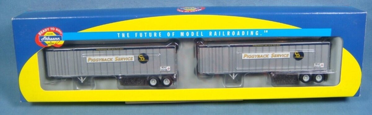 Athearn 70946 HO Chesapeake & Ohio 40' Exterior-Post Trailers (Set of 2)