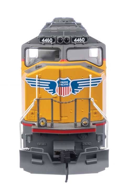 Walthers 910-11015 HO UP EMD SD70M Diesel Locomotive - Standard DC #4460