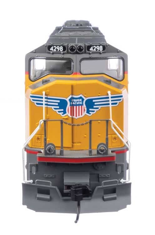 Walthers 910-21016 HO UP EMD SD70M Diesel Locomotive - ESU Sound & DCC #4298