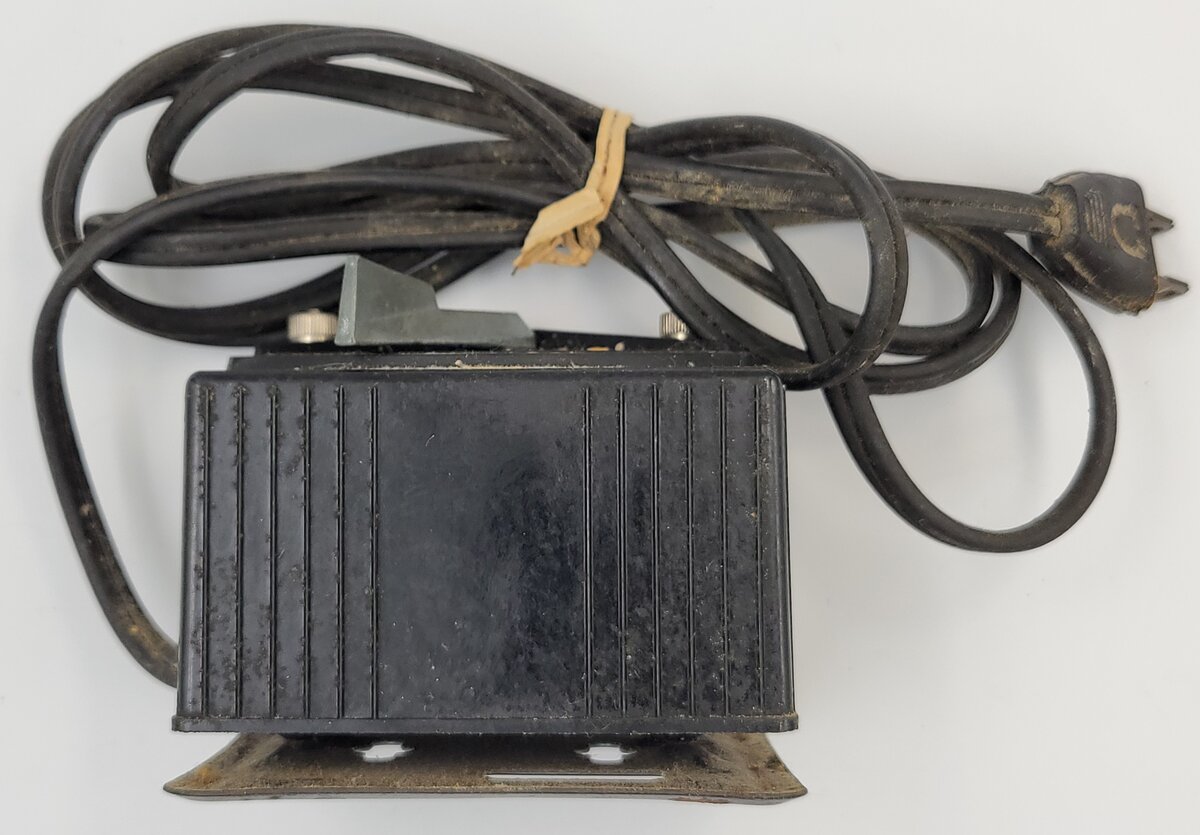 Lionel 1015 Vintage O Gauge 45 Watt Transformer