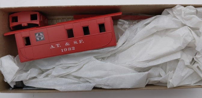 Roundhouse 3486 HO Scale Atchison Topeka Santa Fe Caboose Kit