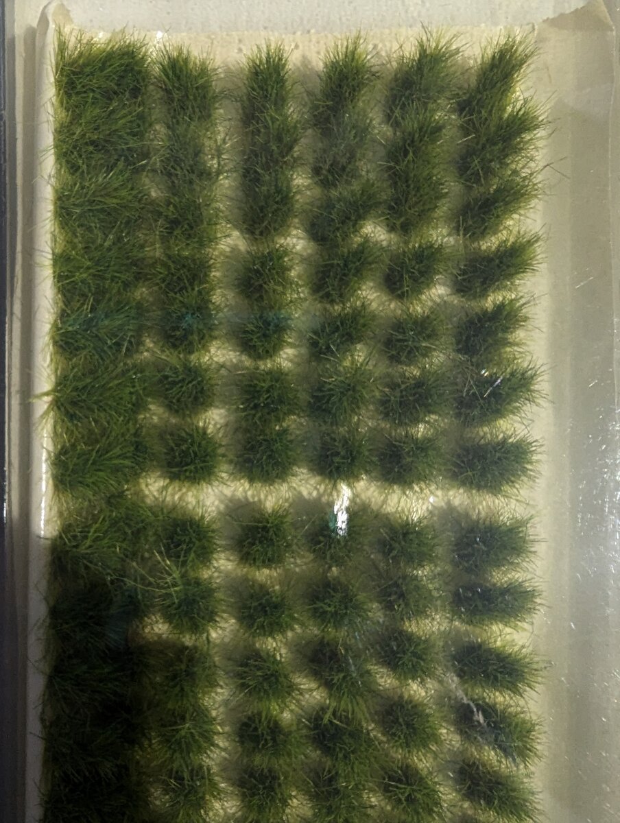 Serious Play TW-08 Swawp Green Tall Wild Grass Tufts
