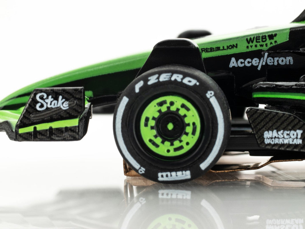 AFX 22092 HO Mega G+ Sauber F1 #24 C44 Stake FY Slot Car