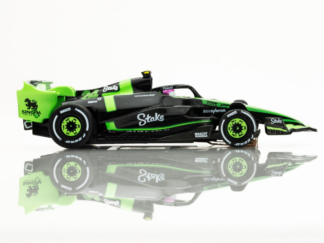 AFX 22092 HO Mega G+ Sauber F1 #24 C44 Stake FY Slot Car