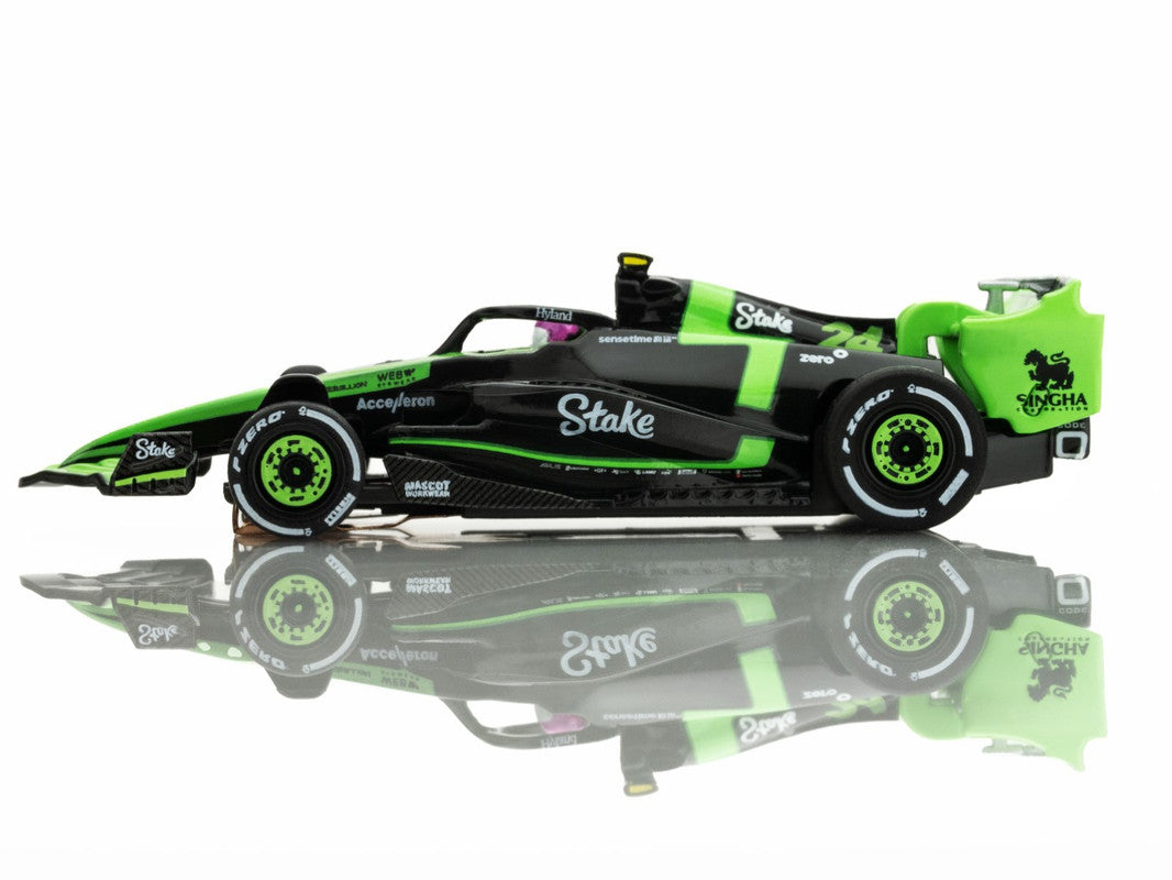 AFX 22092 HO Mega G+ Sauber F1 #24 C44 Stake FY Slot Car