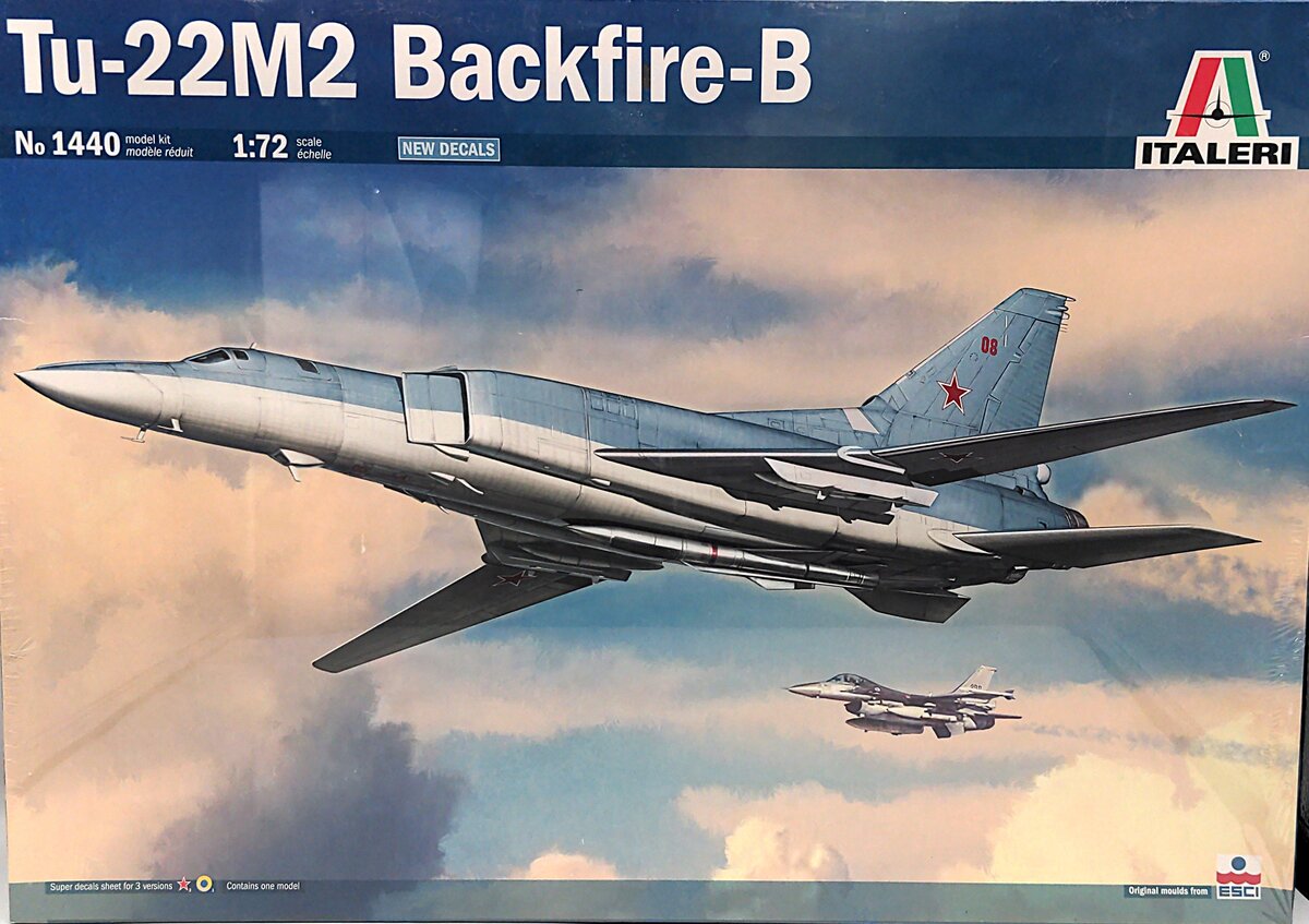 Italeri 1440 1:72 TU-22M2 BACKFIRE B Model Kit