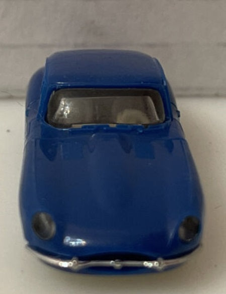 Monogram 2040 HO Scale Mini-Exacts Exotic Blue W/Beige InteriorJaguar XKE