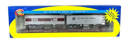 Athearn 92618 HO SOO Line 85' Flat Car w/2-40' Trailers