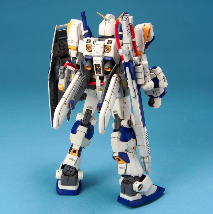 Bandai 1120466 1:100 Master Grade Gundam RX-78-4 Plastic Model Kit