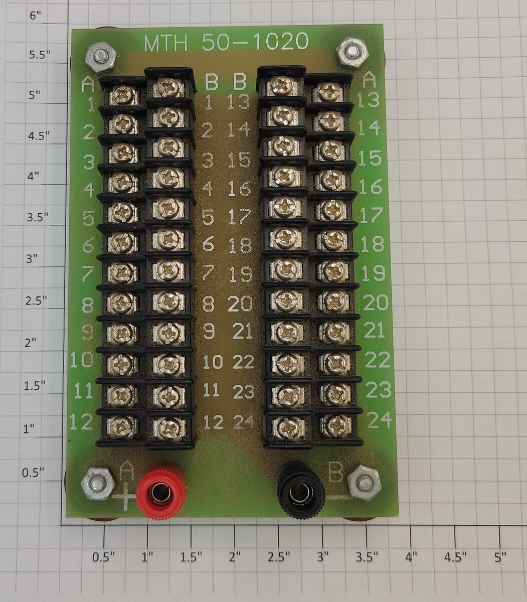 MTH 50-1020 DCS 24-Port Terminal Block with Feet