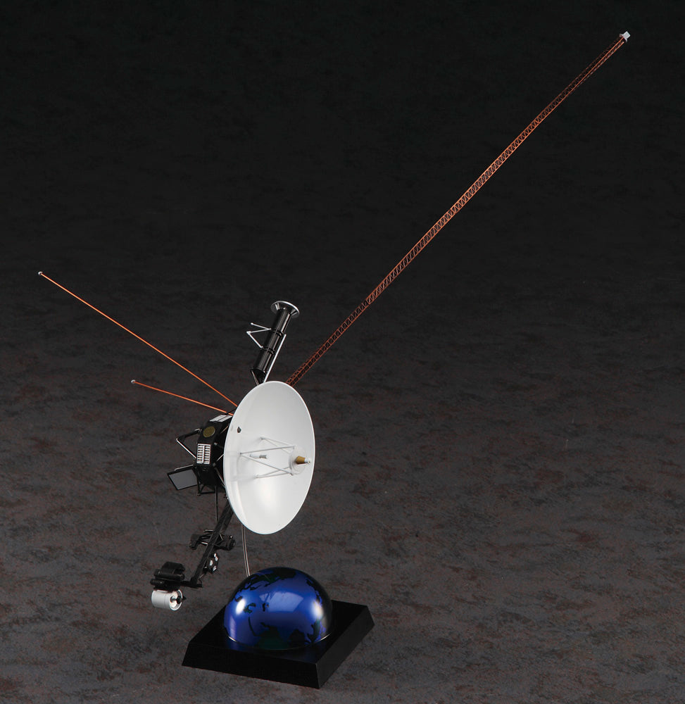 Hasegawa 52435 1:48 Unmanned Space Probe Voyager with Mission Emblem Patch Kit