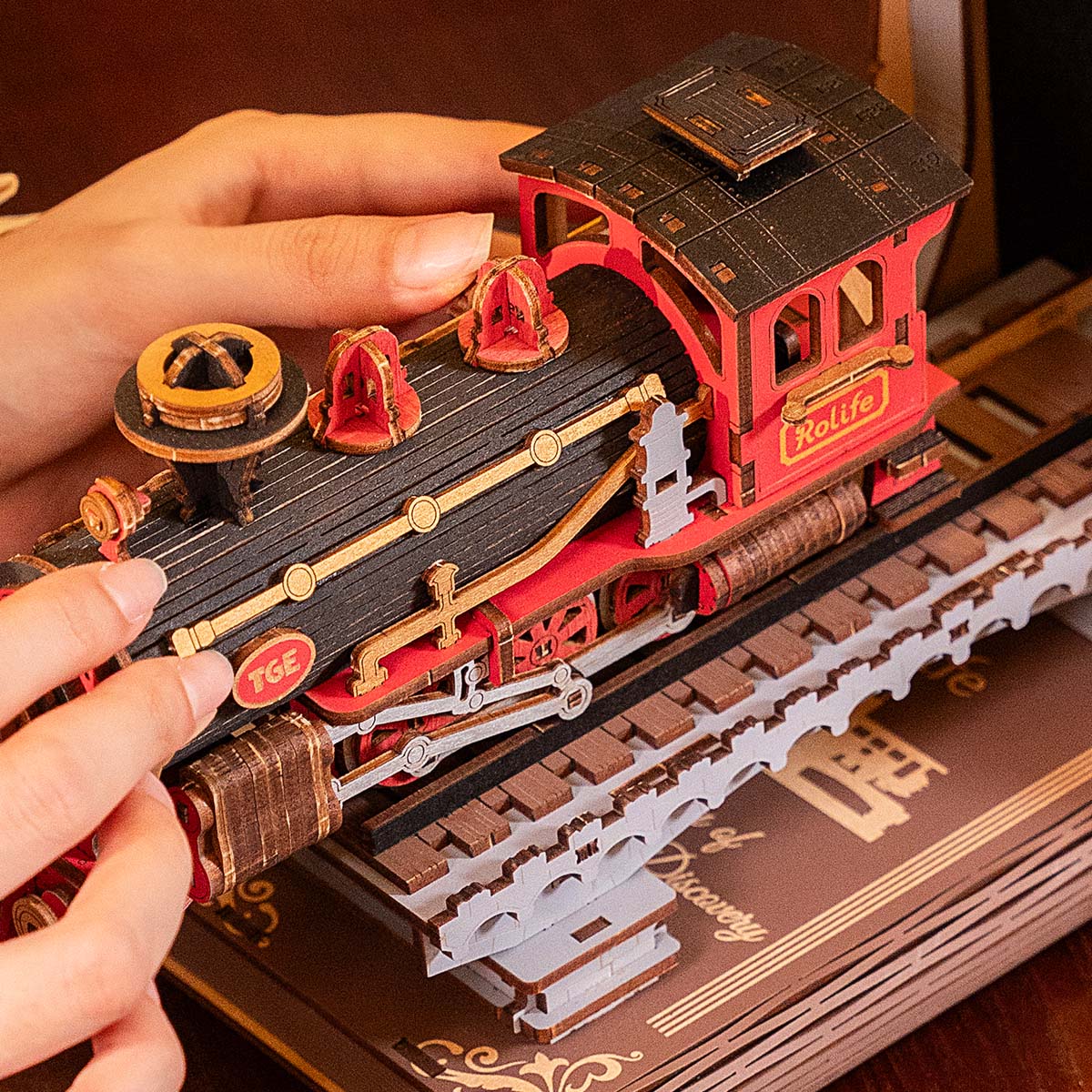 Robotime TGE01 Rolife Century Train DIY Book Nook