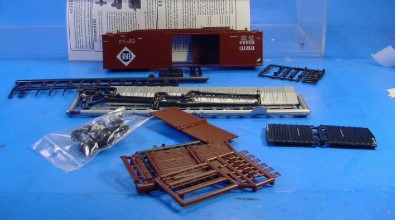 Branchline Trains 1114 HO Scale Erie 50'' AAR Boxcar Double Door Kit #65634