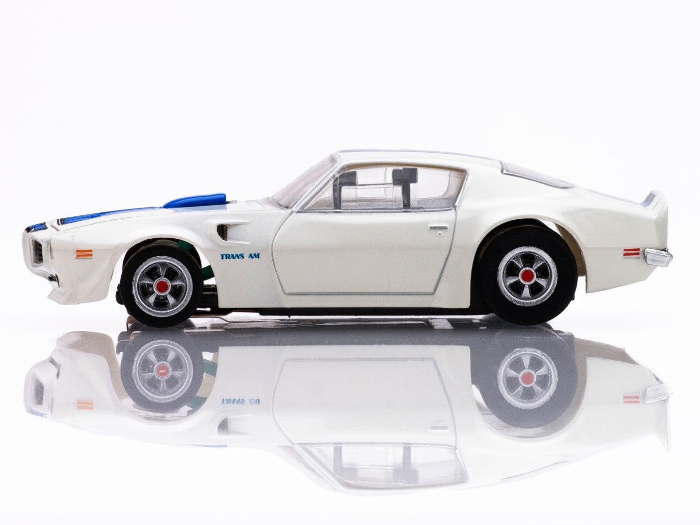 AFX 22096 1:64 White/Blue Mega G+ LWB 1970 Firebird Trans Am Slot Car