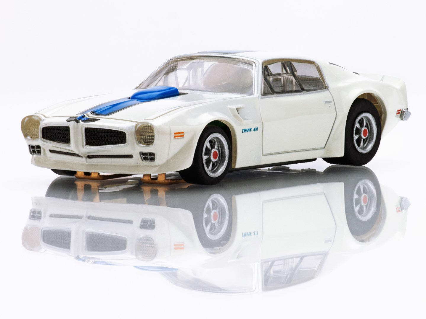 AFX 22096 1:64 White/Blue Mega G+ LWB 1970 Firebird Trans Am Slot Car