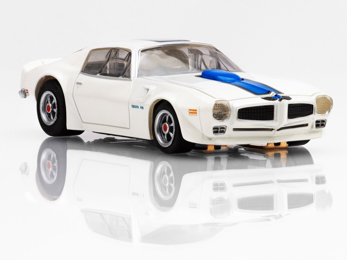 AFX 22096 1:64 White/Blue Mega G+ LWB 1970 Firebird Trans Am Slot Car