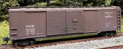 InterMountain 65606-08 N Scale Norfolk and Western Double Door Boxcar #52328