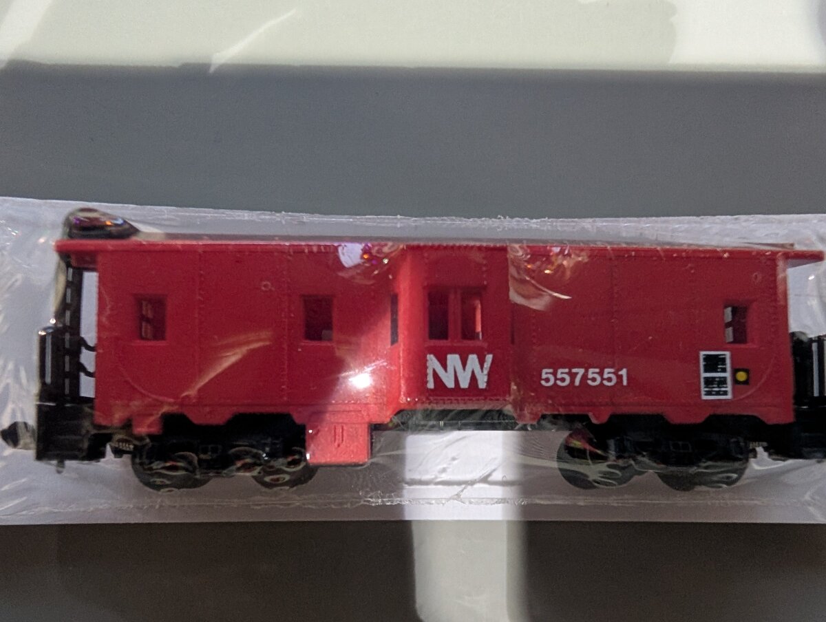 Bachmann 557551 N Scale Norfolk and Western Caboose Car #557551