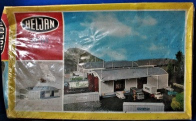 Heljan 145 HO Scale Freight Station Structure Model Kit – Trainz