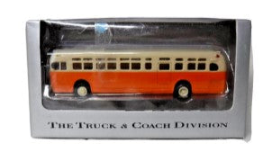 American Precision Models 39000-4 1:87 Diecast Orange & Beige GM Transit Bus