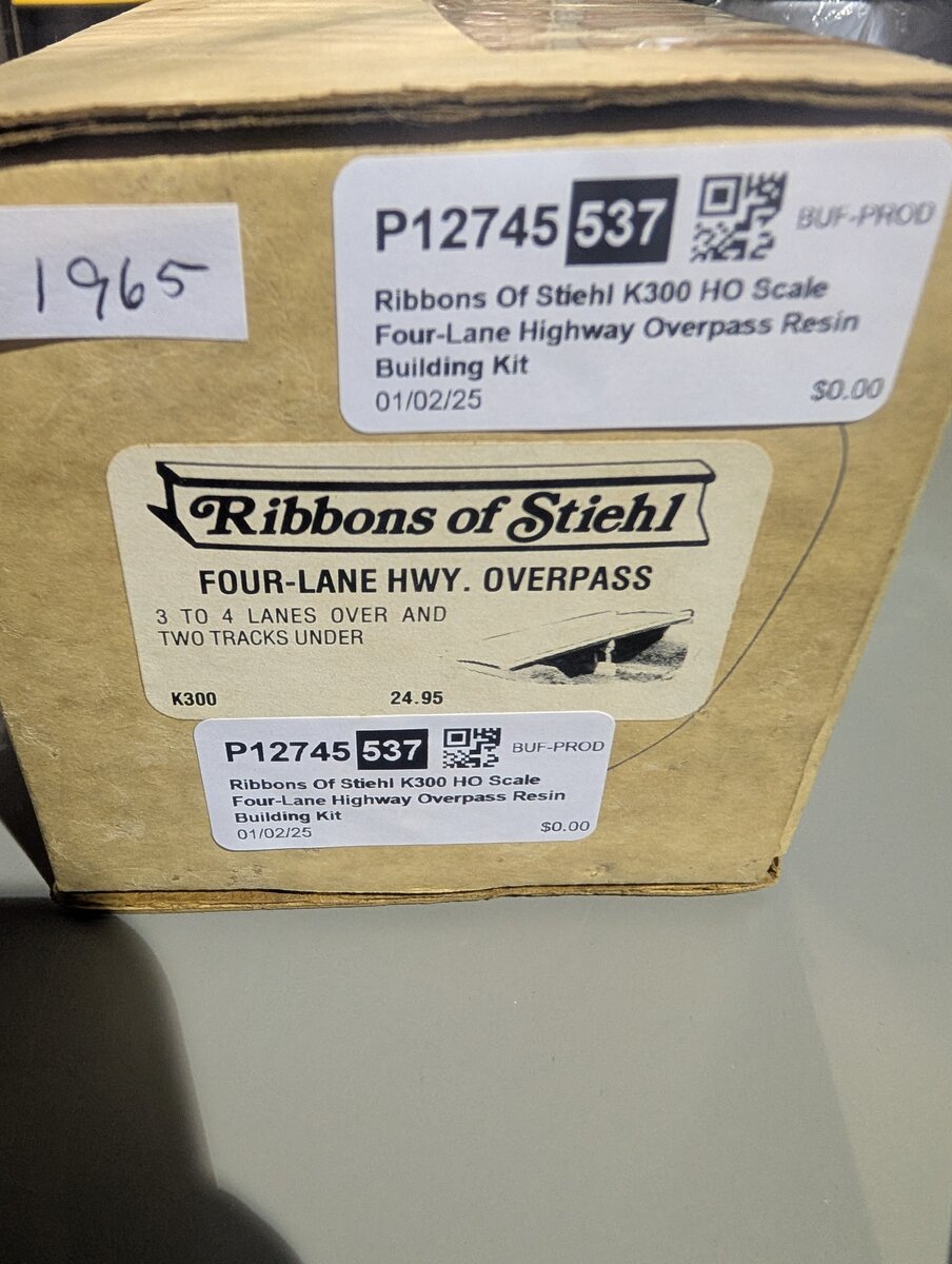 Ribbons Of Stiehl K300 HO Scale Four-Lane Highway Overpass Resin Building Kit