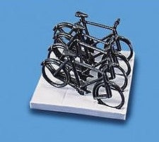 Modelscene 5055 HO/OO Scale Cycles & Stand Set