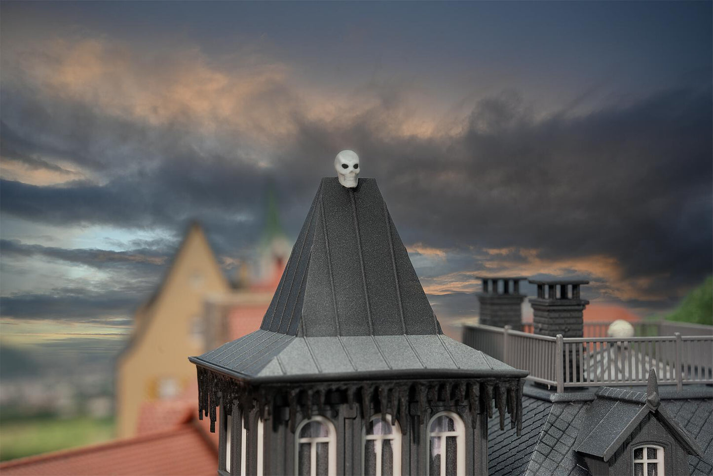 Faller 190034 HO Halloween Promotional Building Kit